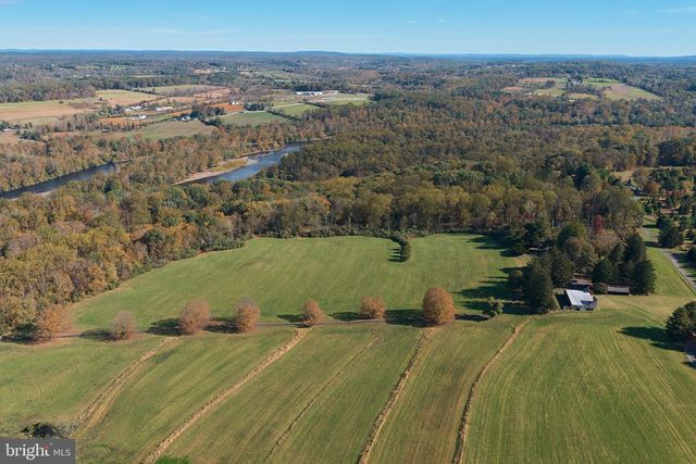 6832 PAXSON RD, New Hope, PA 18938