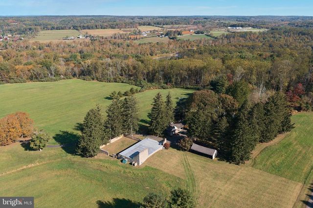 6832 PAXSON RD, New Hope, PA 18938