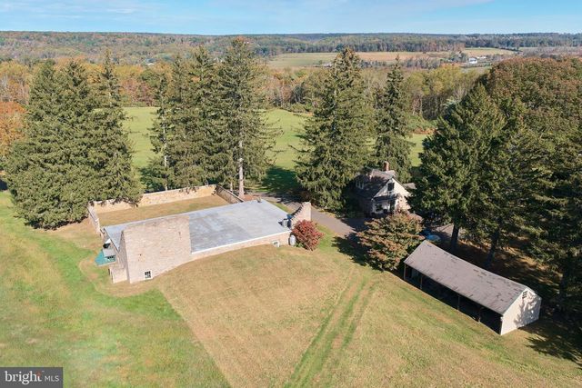 6832 PAXSON RD, New Hope, PA 18938