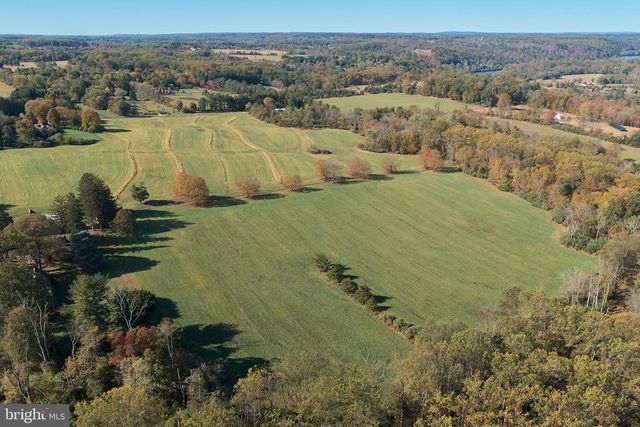 6832 PAXSON RD, New Hope, PA 18938