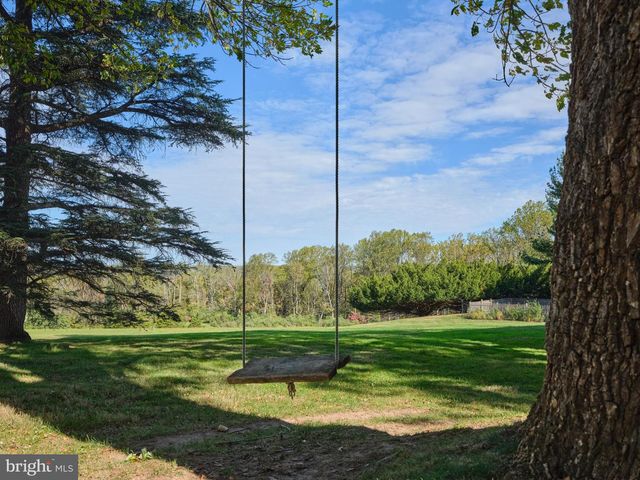 6832 PAXSON RD, New Hope, PA 18938