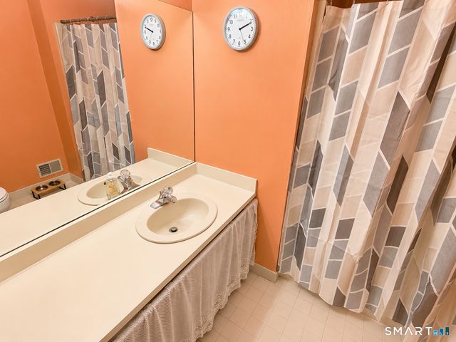 143 Spyglass Court 143, Torrington, CT 06790