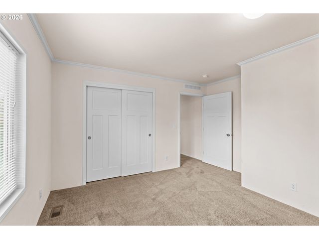 5089 D St, Springfield, OR 97478