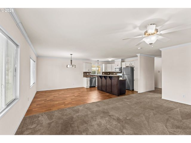 5089 D St, Springfield, OR 97478