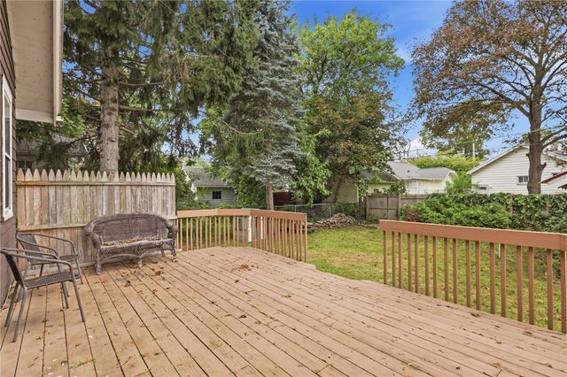 10 Lakewood Drive, Greece, NY 14616