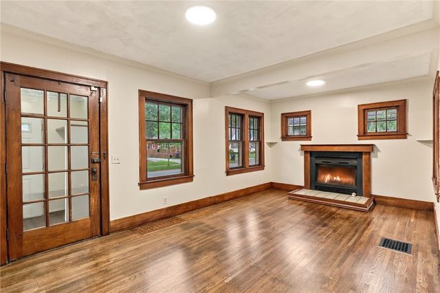 10 Lakewood Drive, Greece, NY 14616