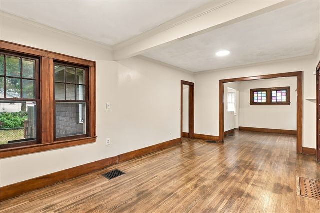10 Lakewood Drive, Greece, NY 14616