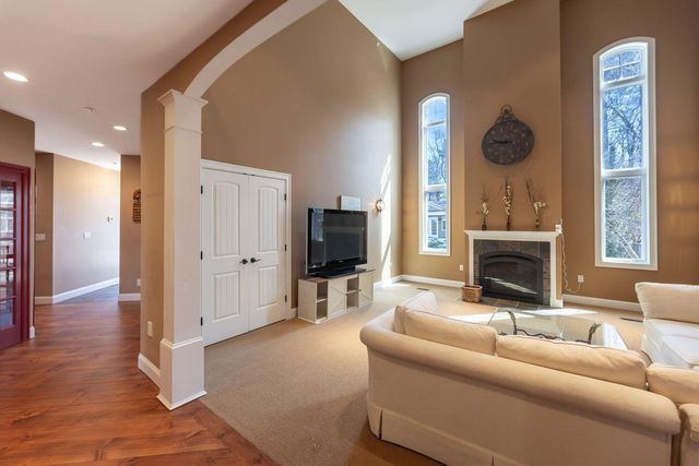6 Crescent Drive, Bow, NH 03304