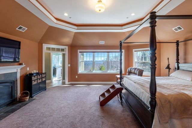6 Crescent Drive, Bow, NH 03304