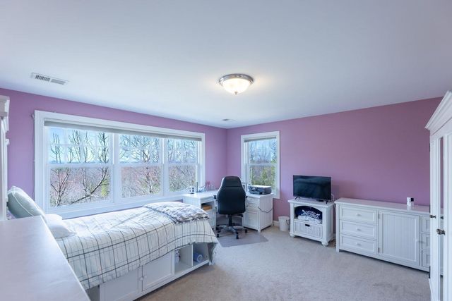 6 Crescent Drive, Bow, NH 03304