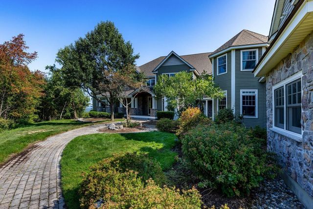 6 Crescent Drive, Bow, NH 03304