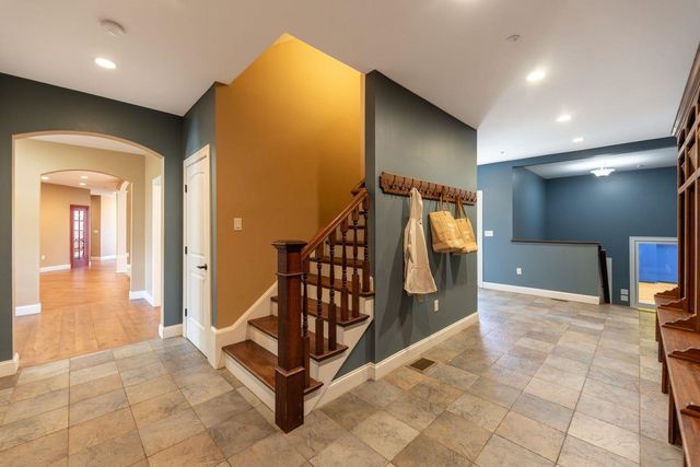 6 Crescent Drive, Bow, NH 03304