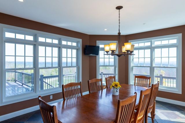 6 Crescent Drive, Bow, NH 03304