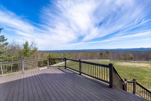 6 Crescent Drive, Bow, NH 03304