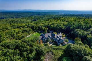 6 Crescent Drive, Bow, NH 03304