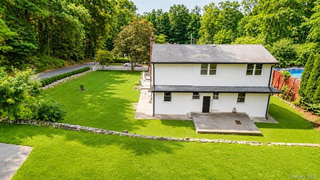 4 Hickory Drive, Mahopac, NY 10541