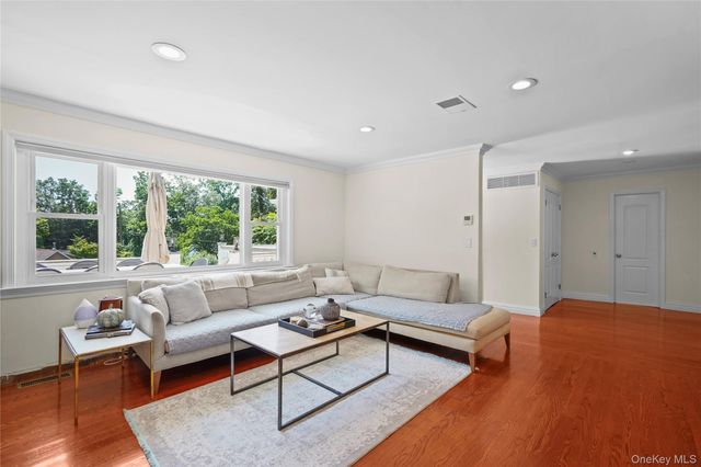 4 Hickory Drive, Mahopac, NY 10541
