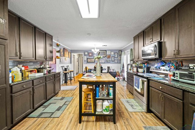107 Dossey St, Longview, TX 75601