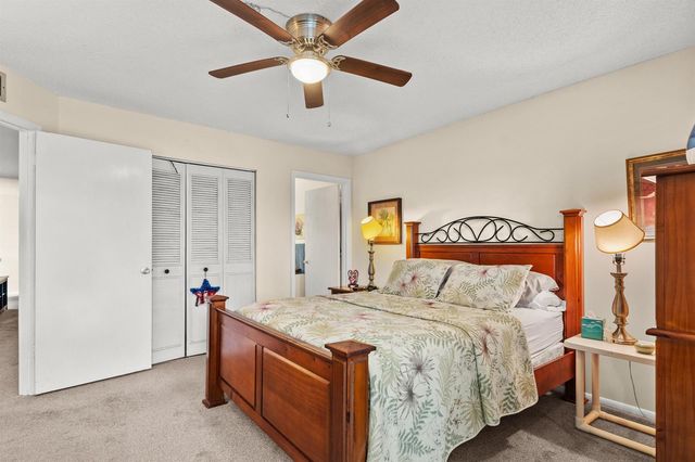61 Woodland Drive 106, Vero Beach, FL 32962