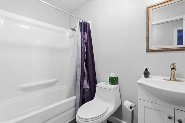 8391 Water Ash Way, North Charleston, SC 29420