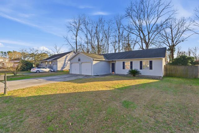 8391 Water Ash Way, North Charleston, SC 29420