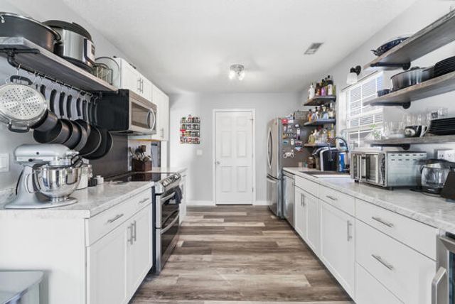 8391 Water Ash Way, North Charleston, SC 29420