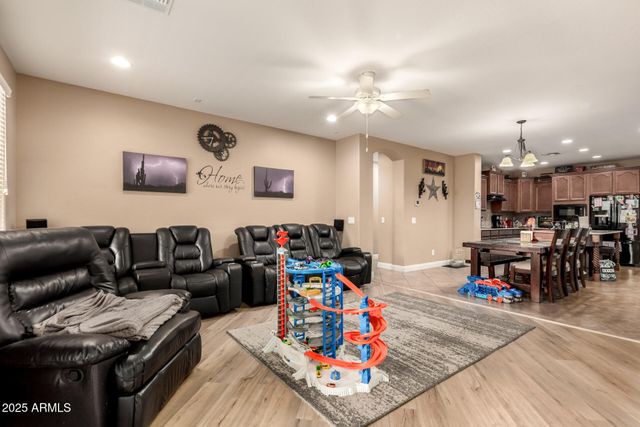 1265 W ROSEMARY Avenue, San Tan Valley, AZ 85140