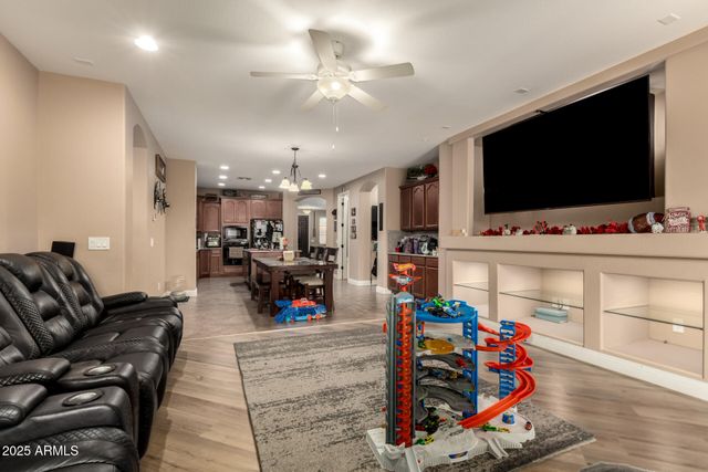 1265 W ROSEMARY Avenue, San Tan Valley, AZ 85140