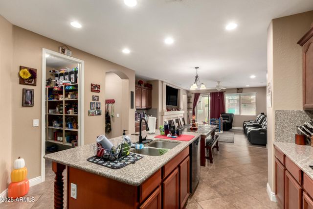 1265 W ROSEMARY Avenue, San Tan Valley, AZ 85140