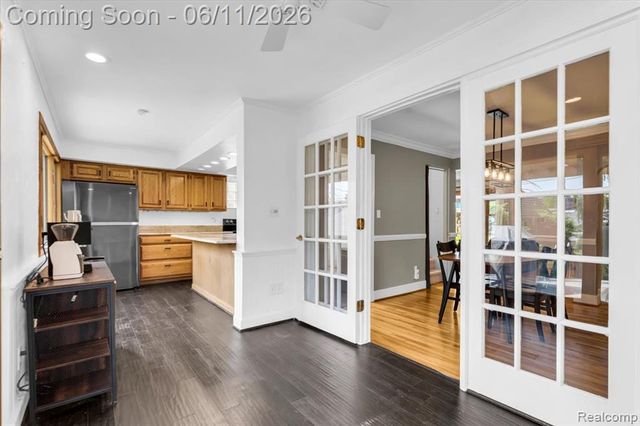 3015 Bembridge Road, Royal Oak, MI 48073