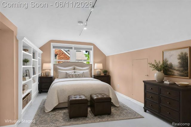 3015 Bembridge Road, Royal Oak, MI 48073