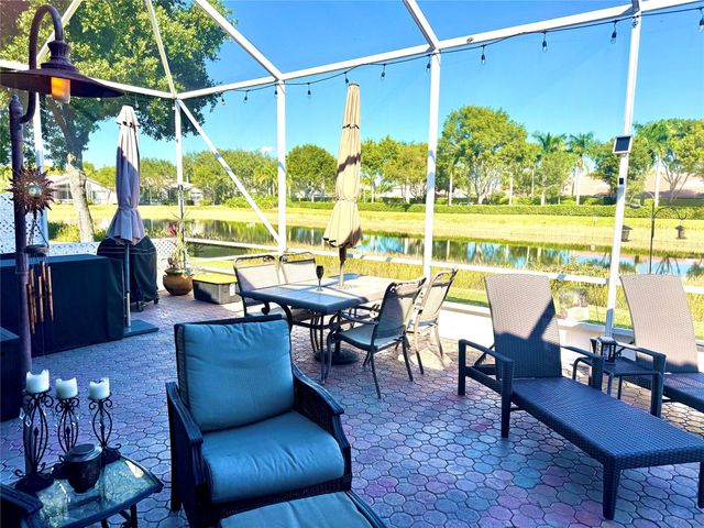 8736 Bellido Cir, Boynton Beach, FL 33472