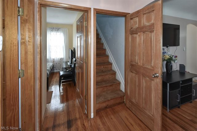 2929 Commonwealth Drive, Parma, OH 44134