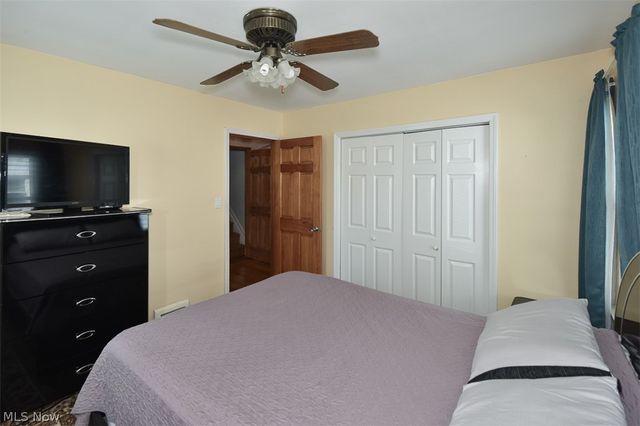 2929 Commonwealth Drive, Parma, OH 44134