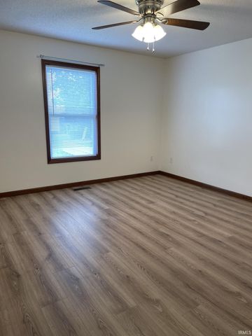 1702 Midsummer Night Cove, Fort Wayne, IN 46818