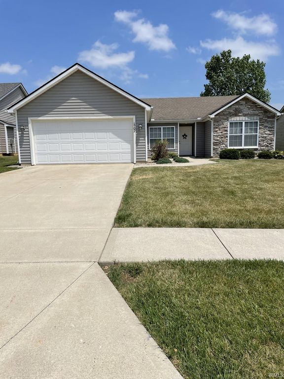 1702 Midsummer Night Cove, Fort Wayne, IN 46818