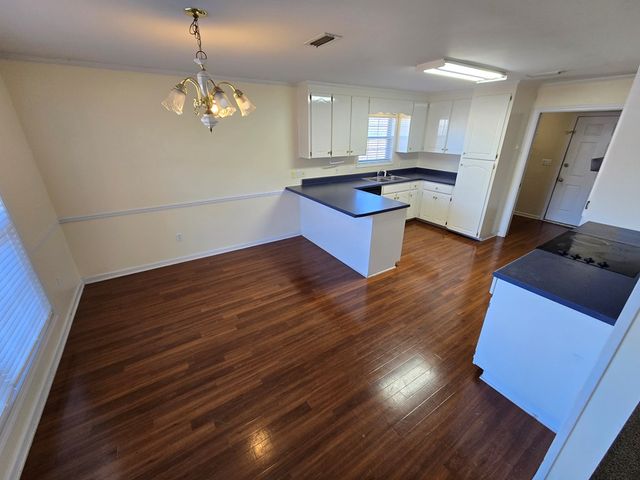 200 Lighthouse, Dothan, AL 36305