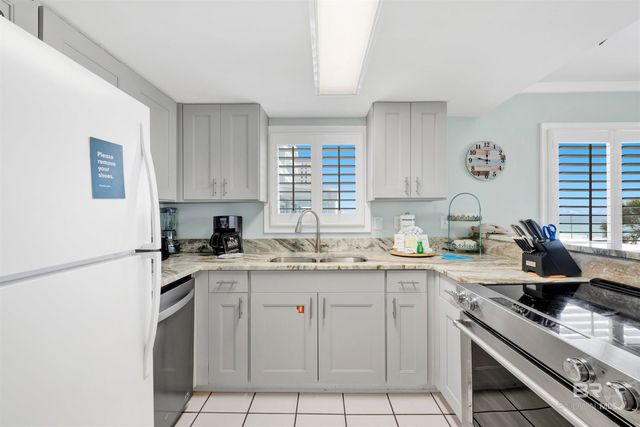 517 E Beach Boulevard 2A, Gulf Shores, AL 36542
