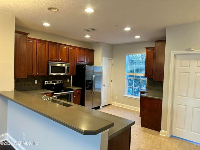 4458 CAPITAL DOME Drive, Jacksonville, FL 32246