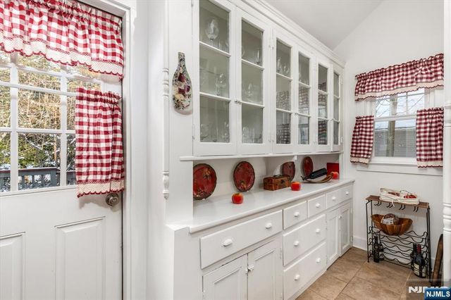 32 Spring Garden Avenue, Nutley, NJ 07110