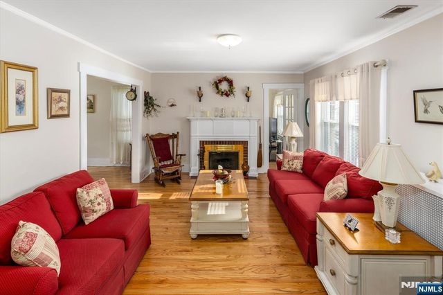 32 Spring Garden Avenue, Nutley, NJ 07110