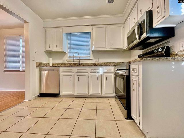 25 Dyers Hall Court, Irmo, SC 29063