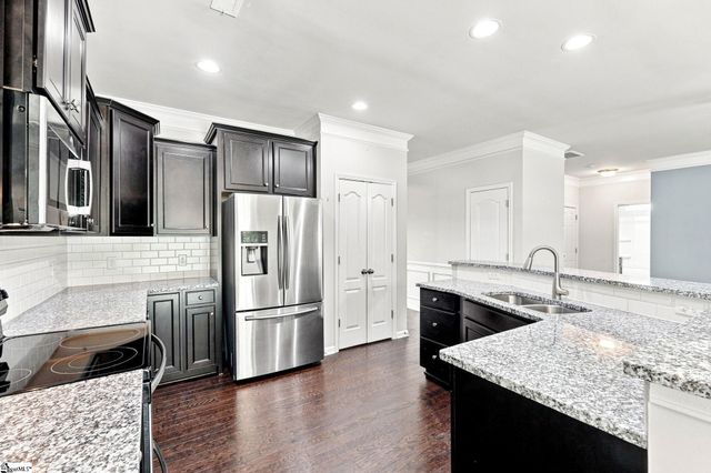 103 Nearmeadows Way, Simpsonville, SC 29681