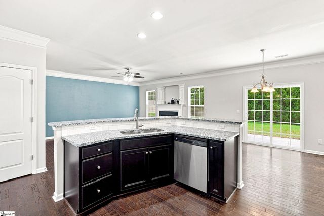 103 Nearmeadows Way, Simpsonville, SC 29681