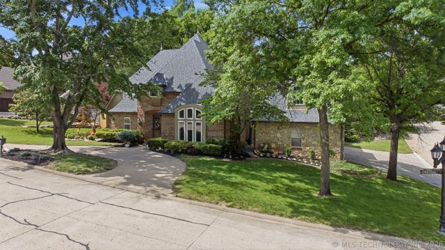 10202 S Knoxville Avenue, Tulsa, OK 74137