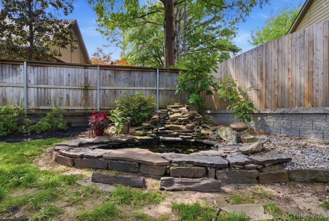 10202 S Knoxville Avenue, Tulsa, OK 74137