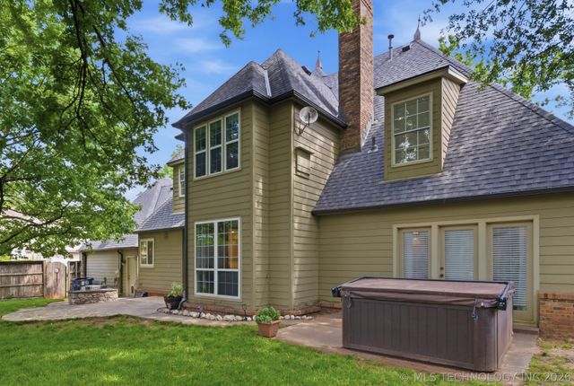 10202 S Knoxville Avenue, Tulsa, OK 74137