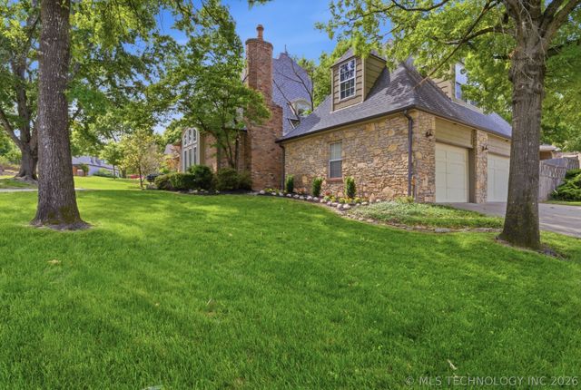 10202 S Knoxville Avenue, Tulsa, OK 74137