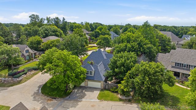 10202 S Knoxville Avenue, Tulsa, OK 74137