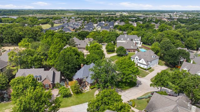 10202 S Knoxville Avenue, Tulsa, OK 74137
